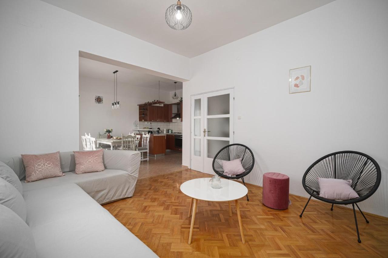 Apartman Rusula Vodice Exteriör bild