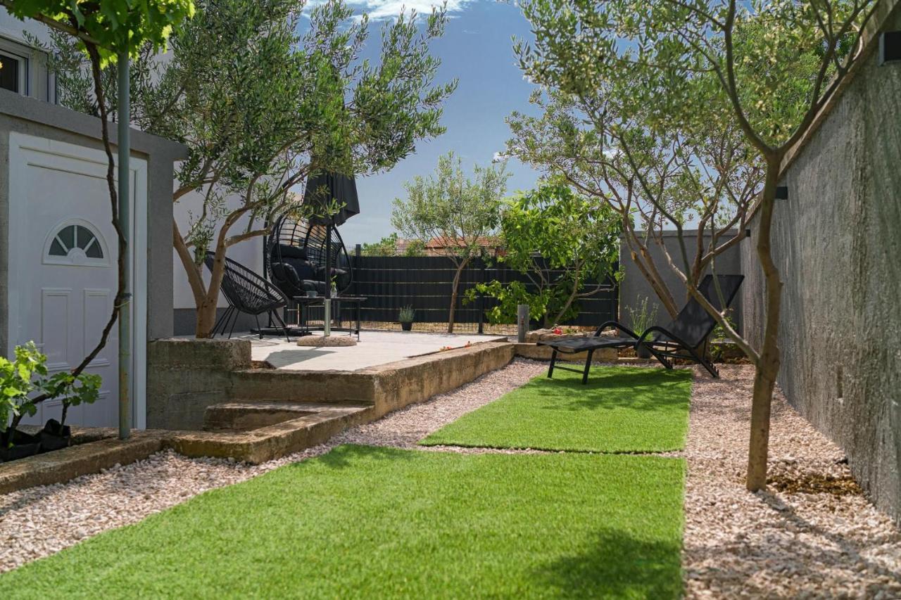 Apartman Rusula Vodice Exteriör bild