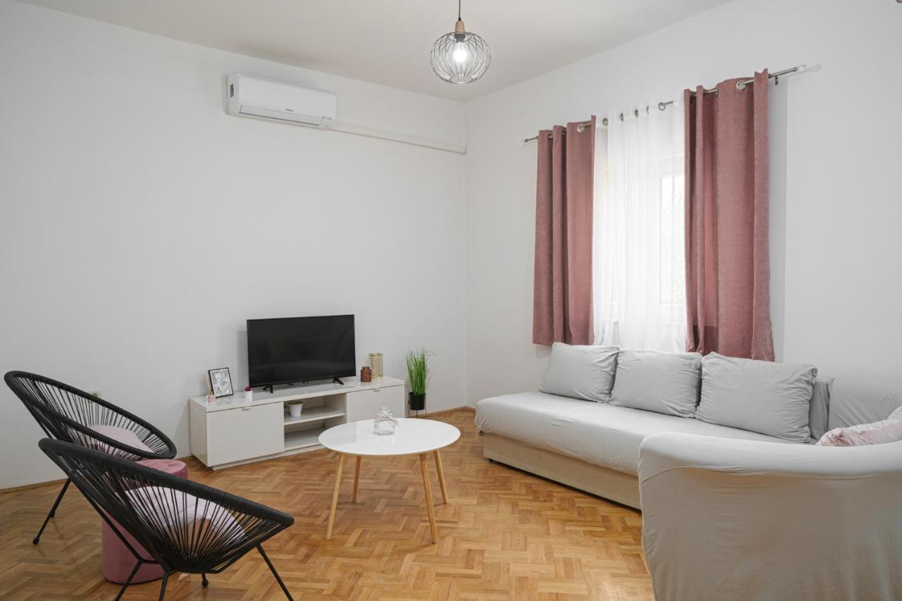 Apartman Rusula Vodice Exteriör bild